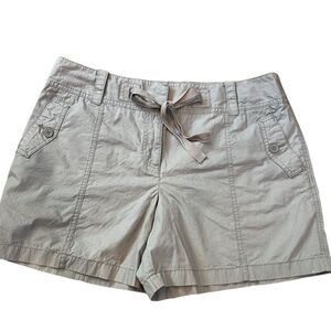 Ann Taylor loft size 12, 100% cotton gray shorts new without tags